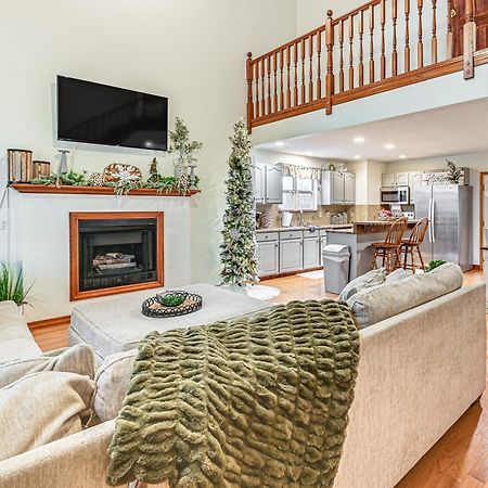 Вілла Williamstown Gem With Private Pool And Hot Tub! Екстер'єр фото