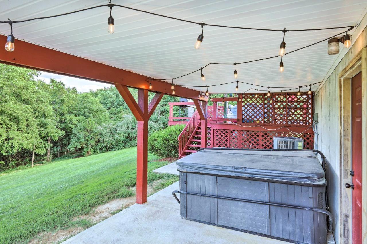 Вілла Williamstown Gem With Private Pool And Hot Tub! Екстер'єр фото